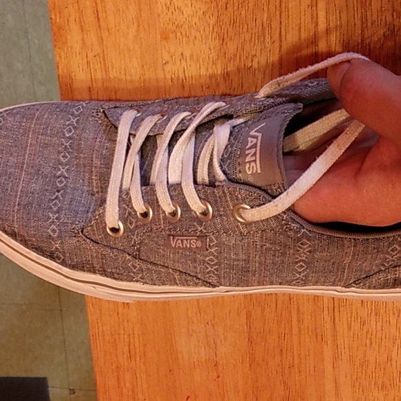 Vans - Picture 3 of 5